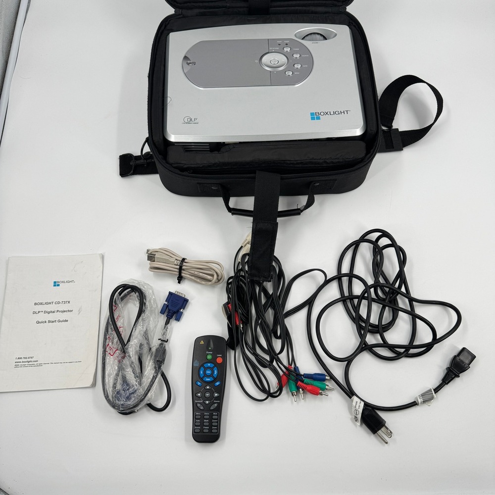 Boxlight CD-737x‎ DLP Digital Projector Silver XGA 2500 Lumens Bundle Tested